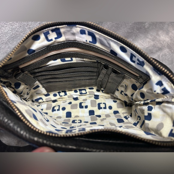 Latico Leather Co. Pebbled Leather Crossbody Messenger Bag - Picture 11 of 13